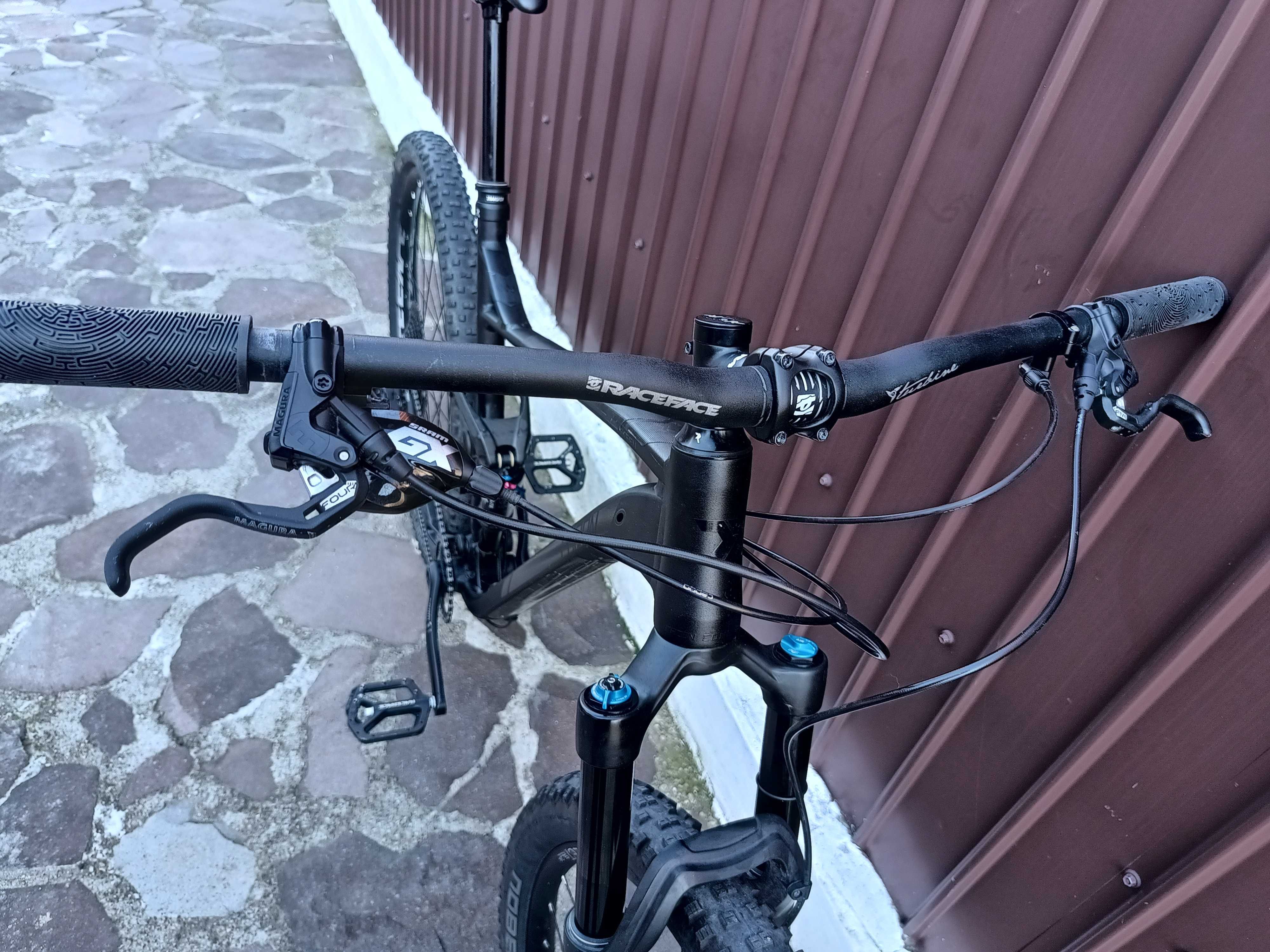 Bicicleta full suspension Radon Skeen 29