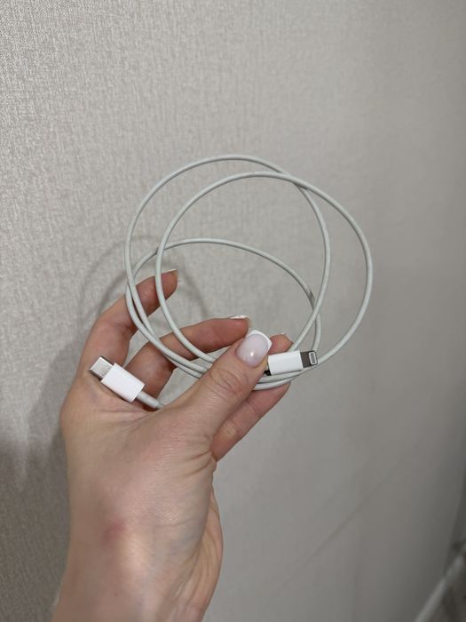 Продам 14 Айфон в идеальном состоянии