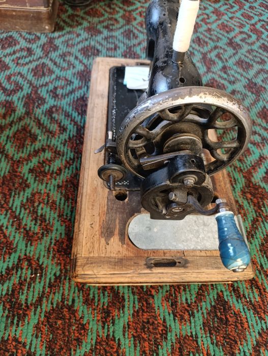 Швейная машина Зингер.