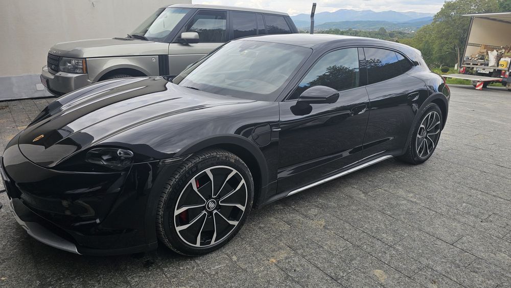 Porsche taycan cross Turismo 4S Performance Battery Plus56miieuro,