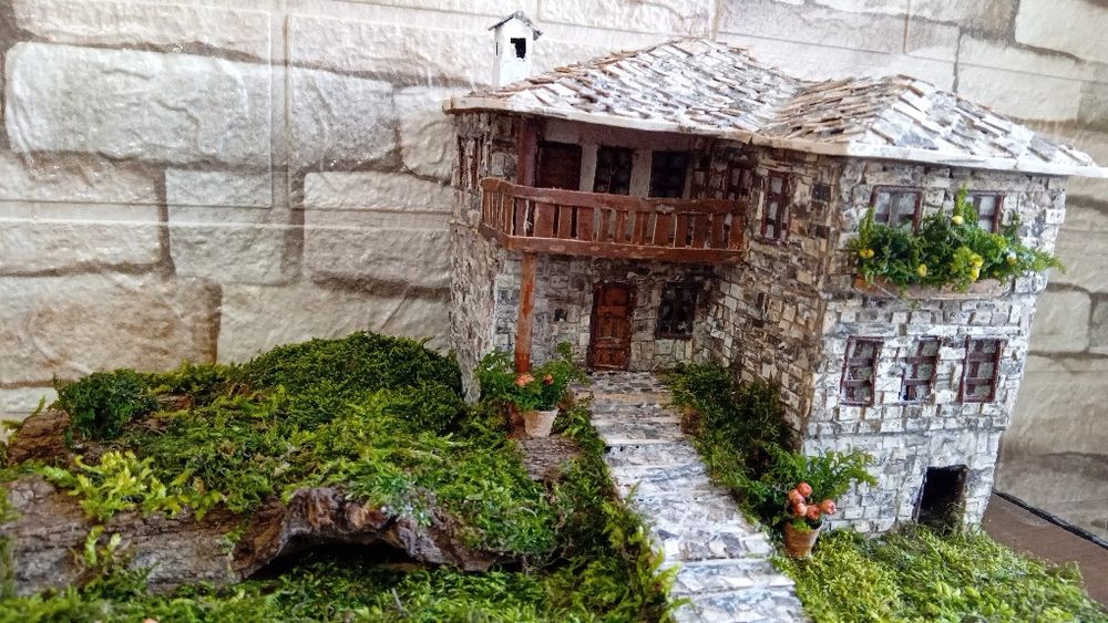 Макет на родопска къща-ръчна изработка.