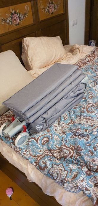 Pătuț de voiaj în stare foarte bună (fără saltea suplimentară)