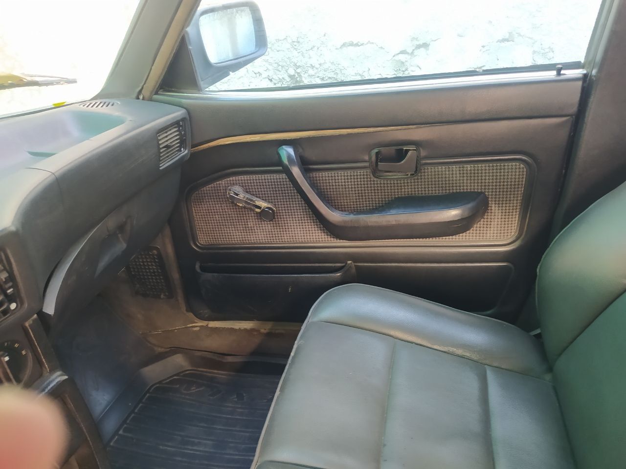 Продается БМВ Е28
