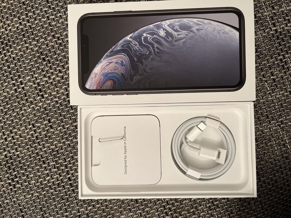 Продам Iphone XR