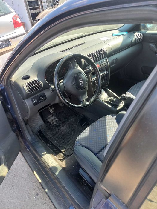 Audi A3 1.6 бензин  101 к.с. двигател APF на части