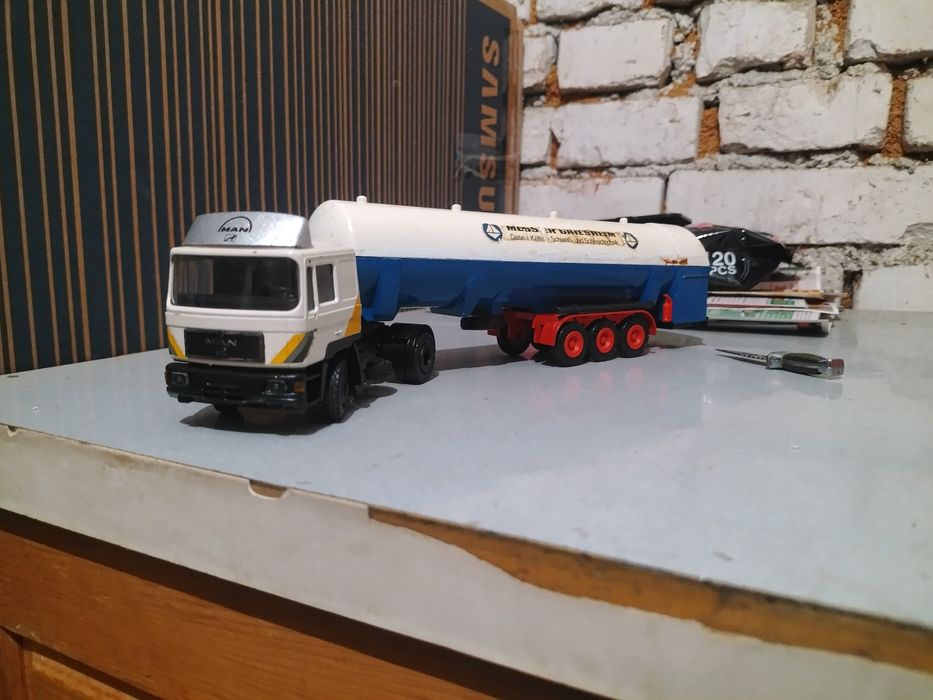 Камион макет метален magirus conrad corgi