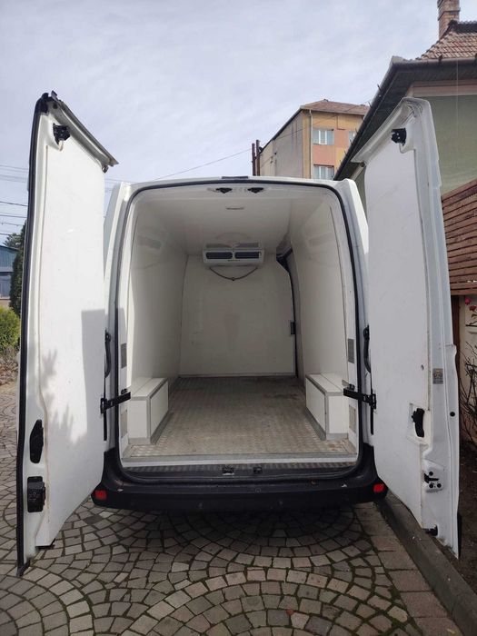 Autoutiltara frigorifica opel movano