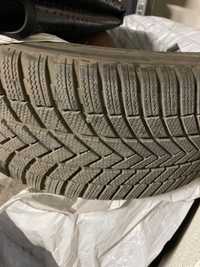 Продавам нови зимни гуми Bridgestone 255 40 21