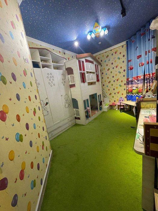 Продаётся срочно 3-х комнатная (92кв.м) на Дархане.М-Улугбекский район