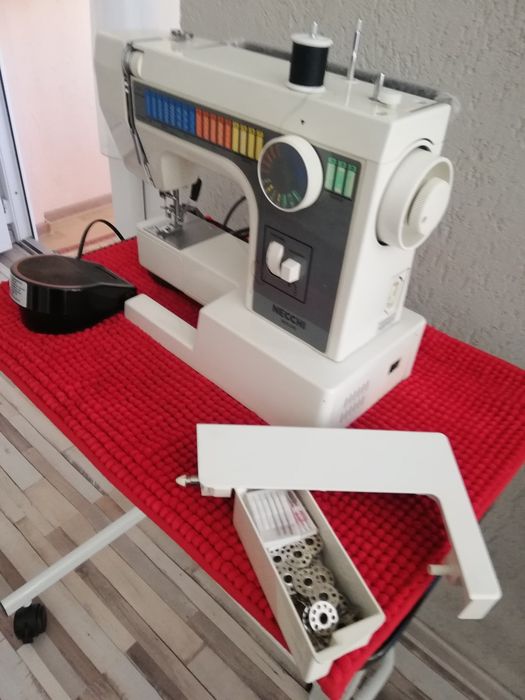 Mașina de cusut Necchi 559 Germania
