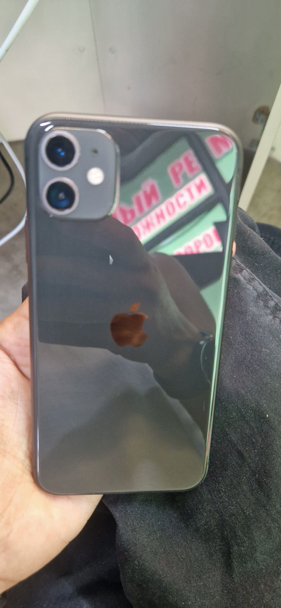 Продам срочно iphone 11 black 128gb, face id, true tone все работает!