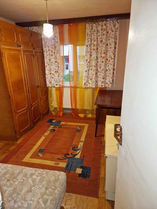 Caut colega apartament  - Zona Soarelui 100m ,  Scoala 30 /Parc