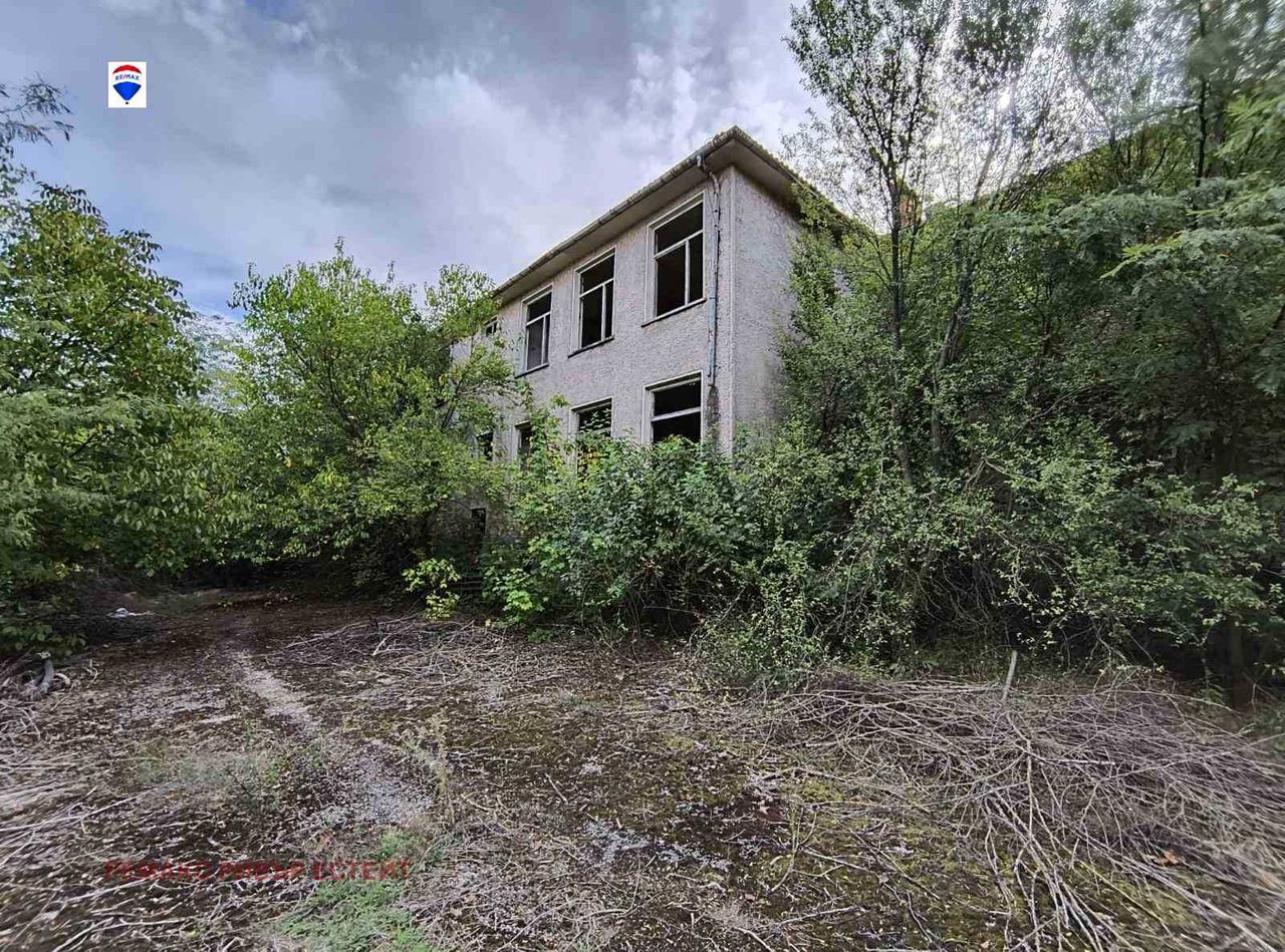 Продава се Магазин в с. Тертер, Област Разград - 879 кв.м за 143 €/кв.м - Снимка #14