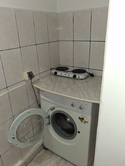 Inchiriez garsoniera ultracentrala