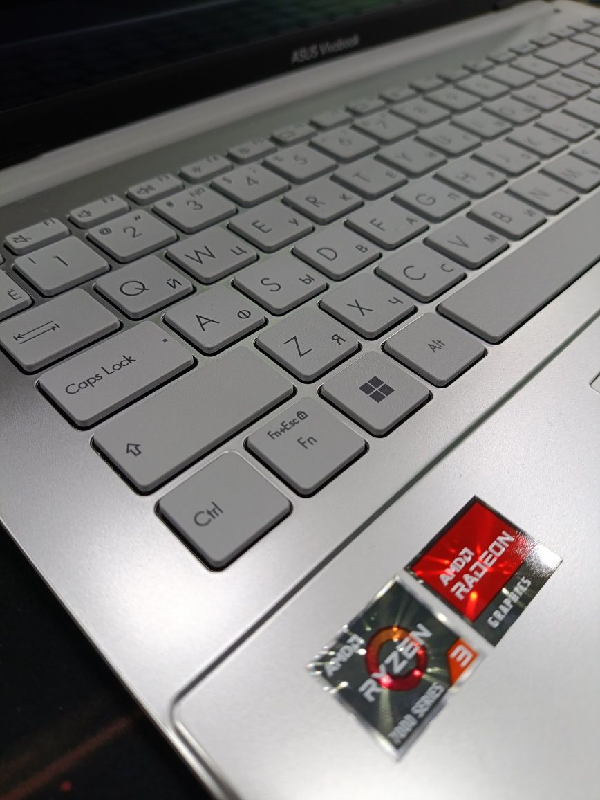 Noutbuk ноутбук Asus vivobook Go 15 OLED Bonus ryugzak orginal Bepul y