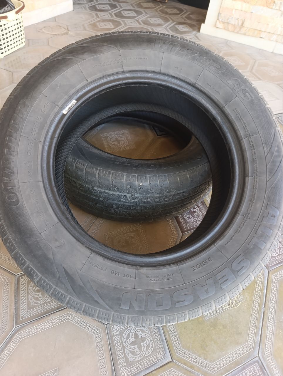 205/65R15 Сотилади.2 дона