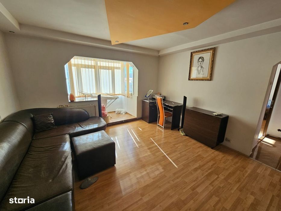 Apartament cu 2 camere de vânzare în Curtea de Argeș.