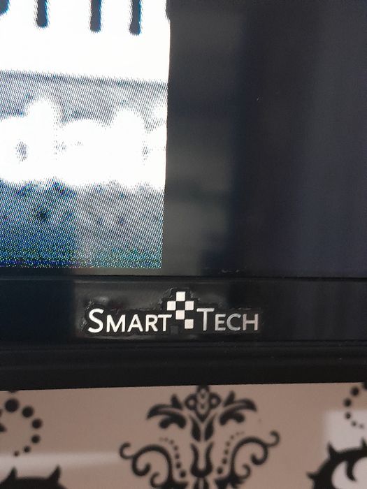 Televizor led smart 26 cm Defect