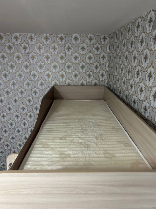 Кровать-чердак с матрасом