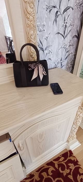 женская сумка серего  цвета