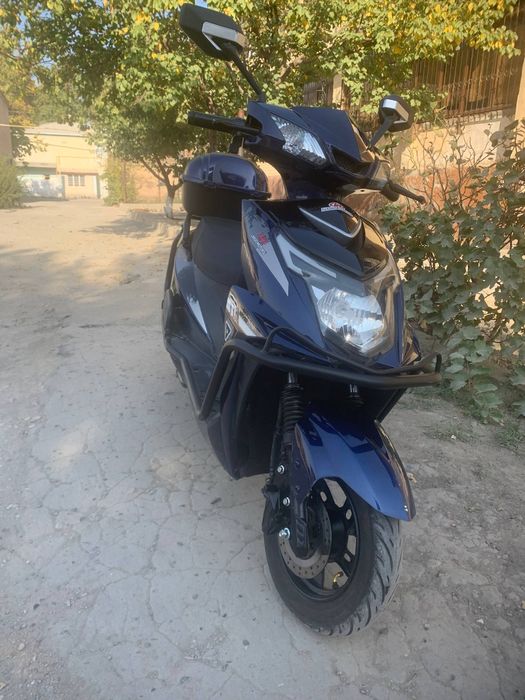 Elektro skuter:Largo Motors