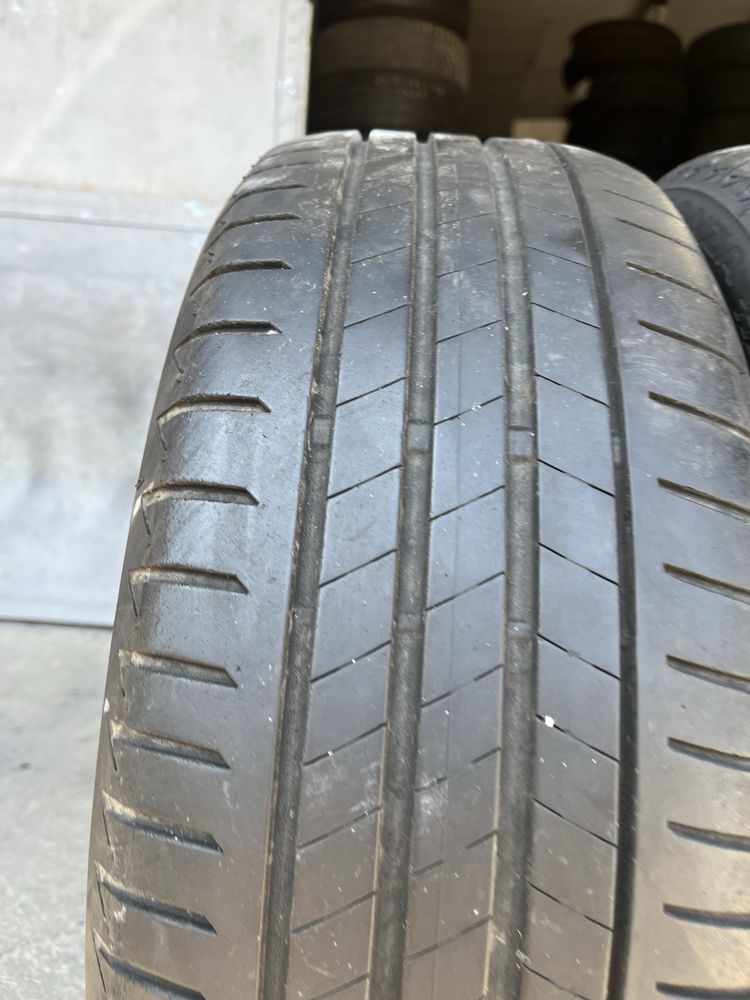 2 бр. летни гуми 195/55/16 Bridgestone DOT 0217 5 mm