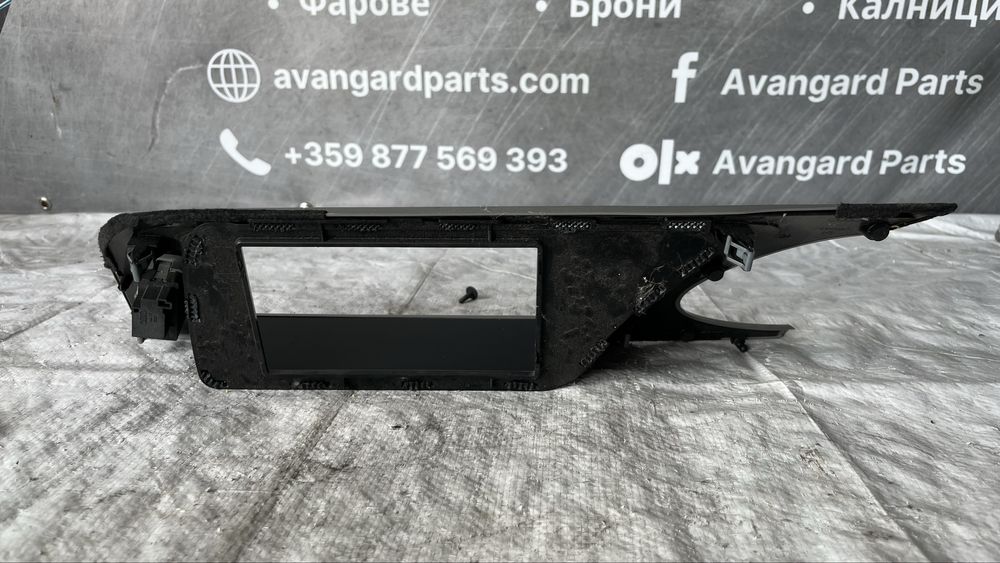 Панел дисплей Audi A4 B8