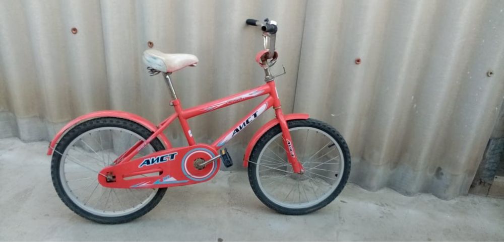 Двух колесный велик средний