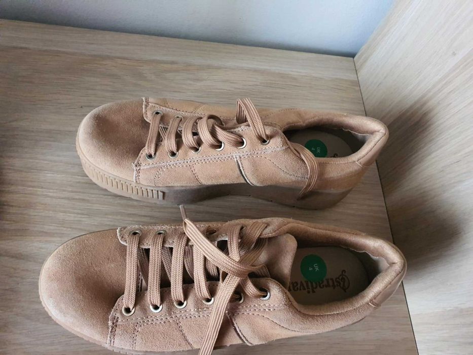 Спортни обувки на платформа