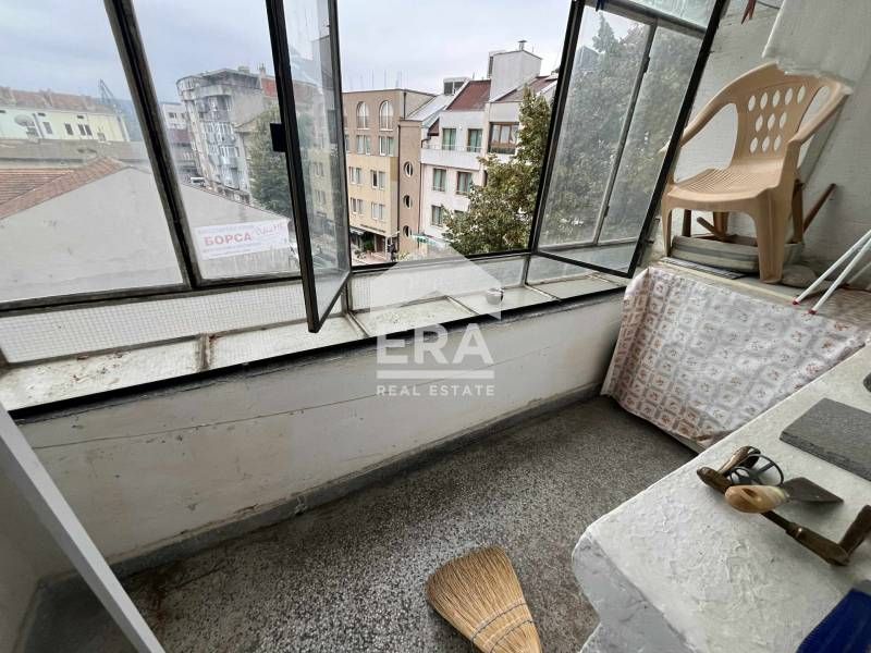 Двустаен, ексклузивен, южен апартамент за продажба, в тухлена сграда н