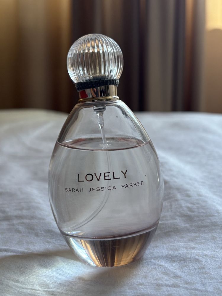 Sarah Jessica Parker - Lovely & Curious Britney Spears