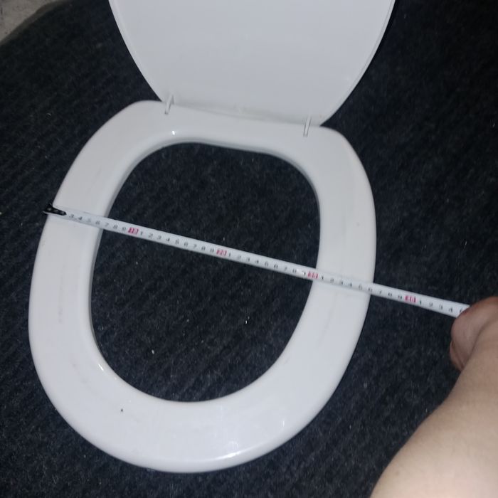 Крышка унитаза...