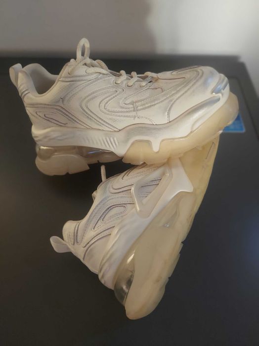 Adidasi dama moderni