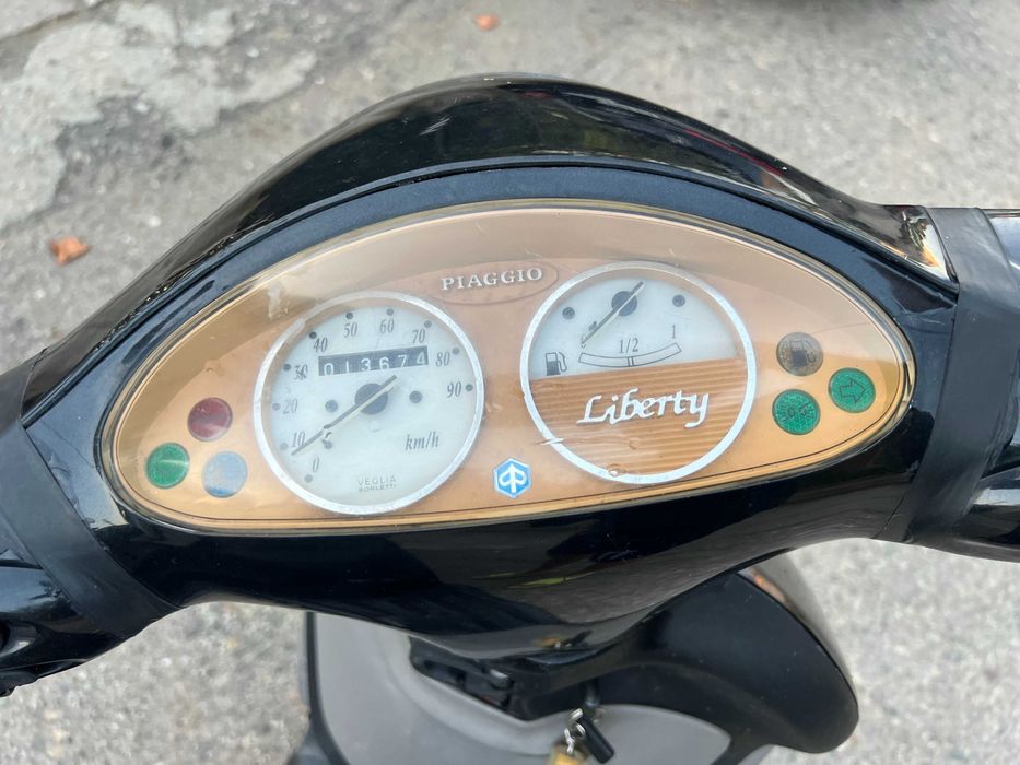 Скутер само на части Piaggio Liberty 125