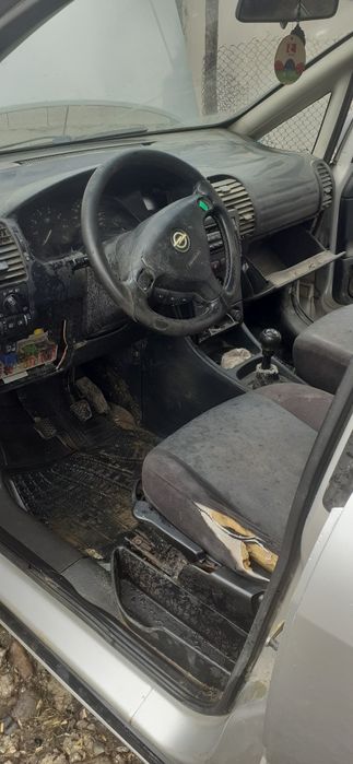 Опел Зафира А 1.6 бензин на части/ Opel zafira na chasti