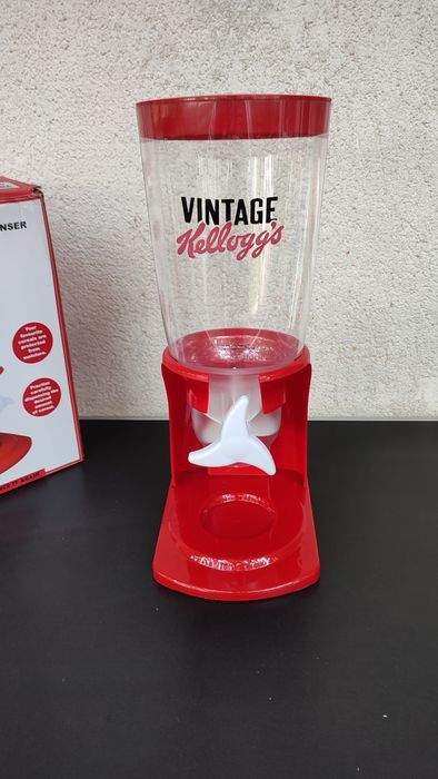 dispenser dozator dozare cereale fulgi de porumb mic dejun kelloggs