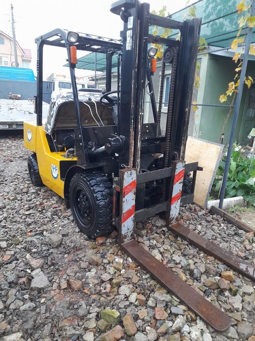 Vând motostivuitor de3 tone