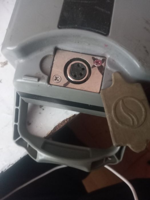 Vănd 1 carcase ptr. bateriiGIANT