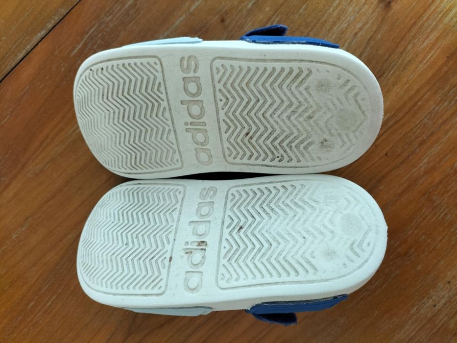 Sandale Adidas marimea 29 int. 18 cm