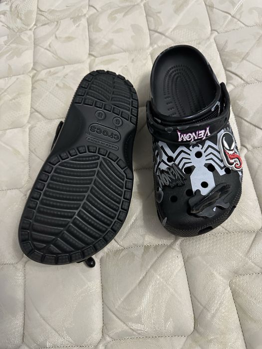 Crocs Venom + stickuri - EDITIE LIMITATA