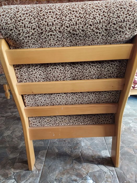 Мебели за всекидневна от масив