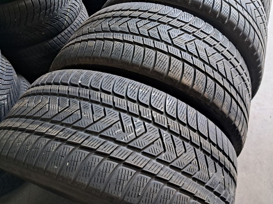 Anvelope second iarna 325 35 R22/285 40 R22 Pirelli