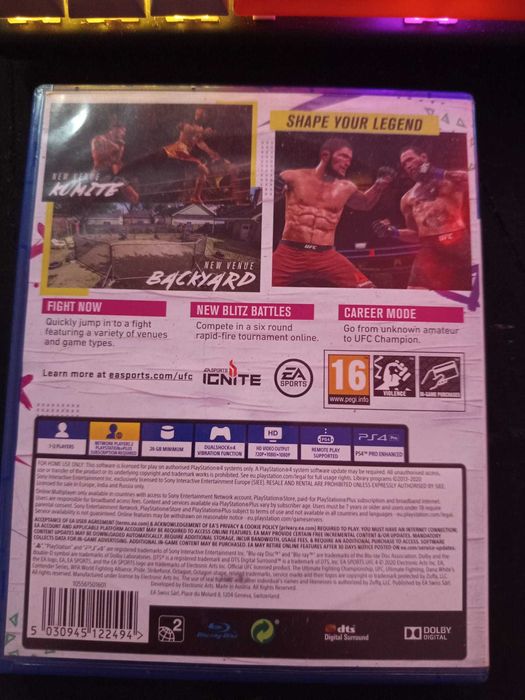 Vand UFC 4 pentru PlayStation 4