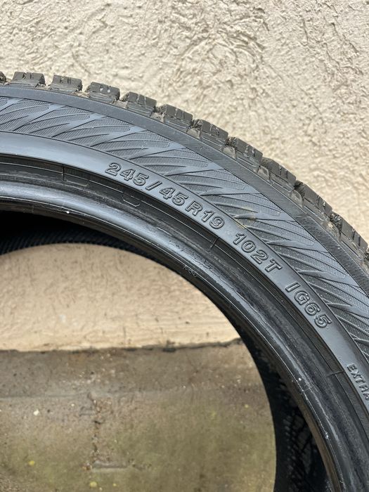 Шины комплек 4штук 245/45/19