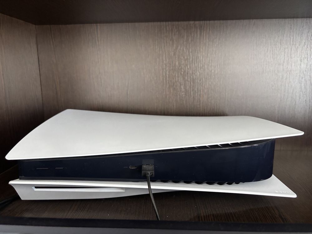 PS5 жағдайы жақсы чек гарнантиясы бар тек үйде қолданылған