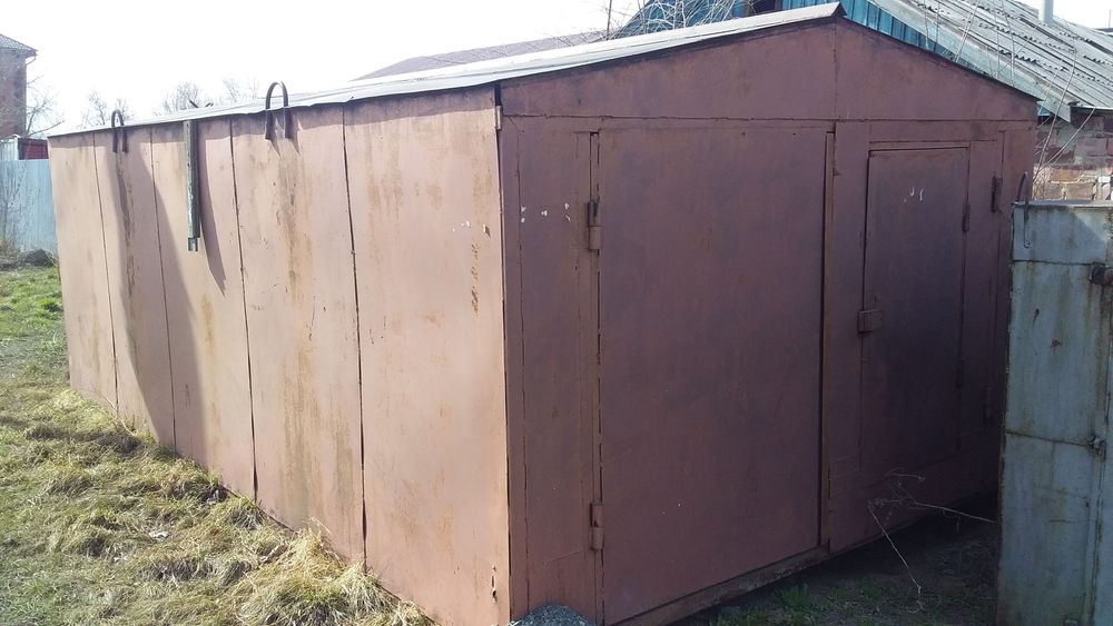 Продам гараж металл 3,5х6м  за 500 000тг г.Аксу Павл. область.