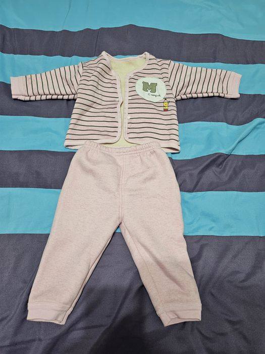 Теплый костюм для новорожденных в идеальном состоянии