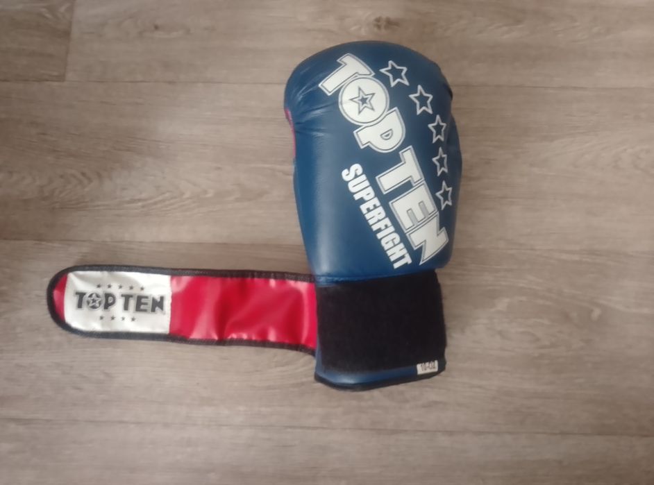 Продам перчатки для бокса