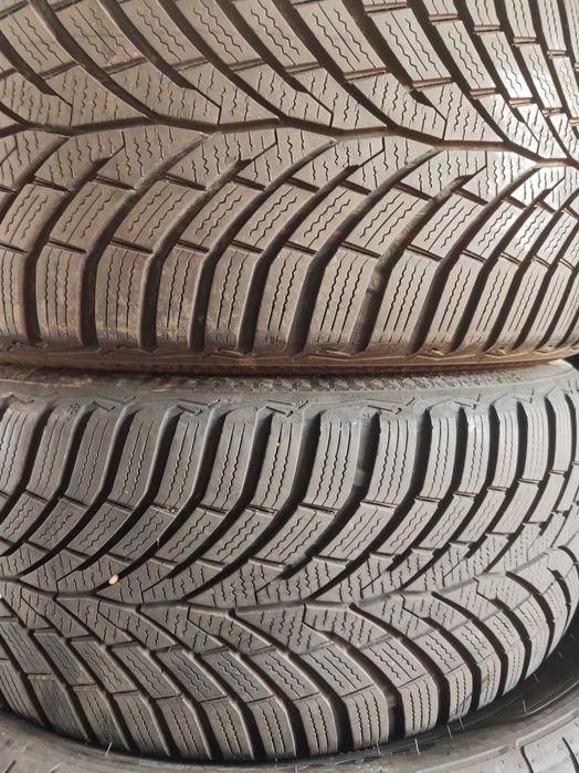 2бр. зимни гуми 225/50/17 Continental