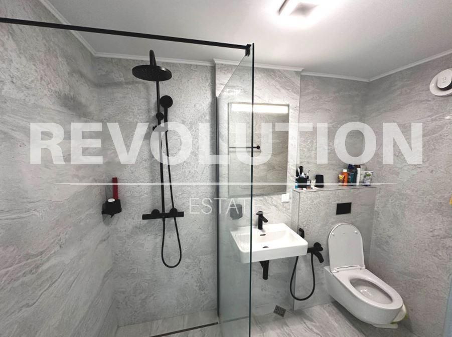 Двустаен апартамент в района на м-т Ален Мак!